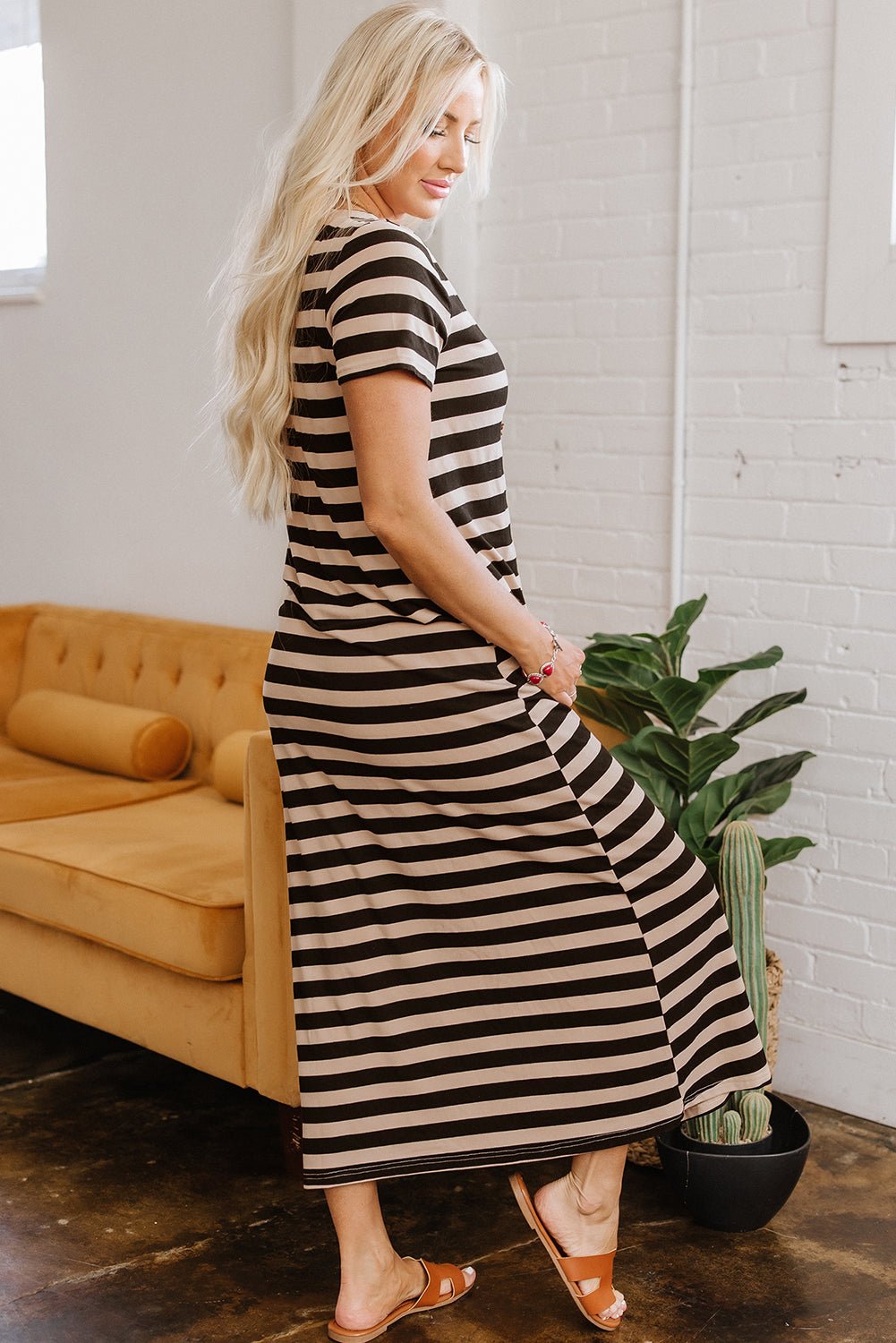 Black Stripe Casual Round Neck T-shirt Maxi Dress with Pockets - Goddess Vibes