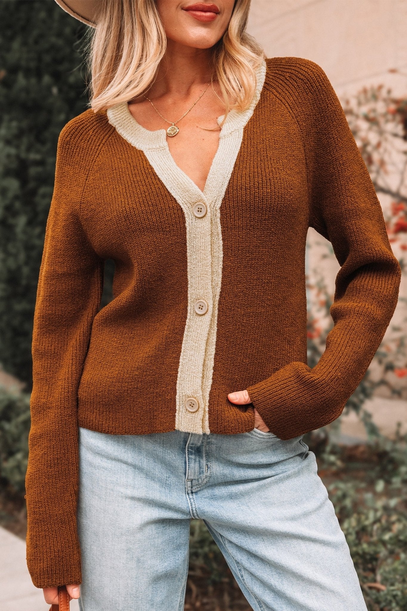 Crowned Energy CO. Chestnut / S / 100%Acrylic Dear-Lover Dropshipping Sweaters & Cardigans/Cardigans Chestnut Contrast Knit V Neckline Short Cardigan