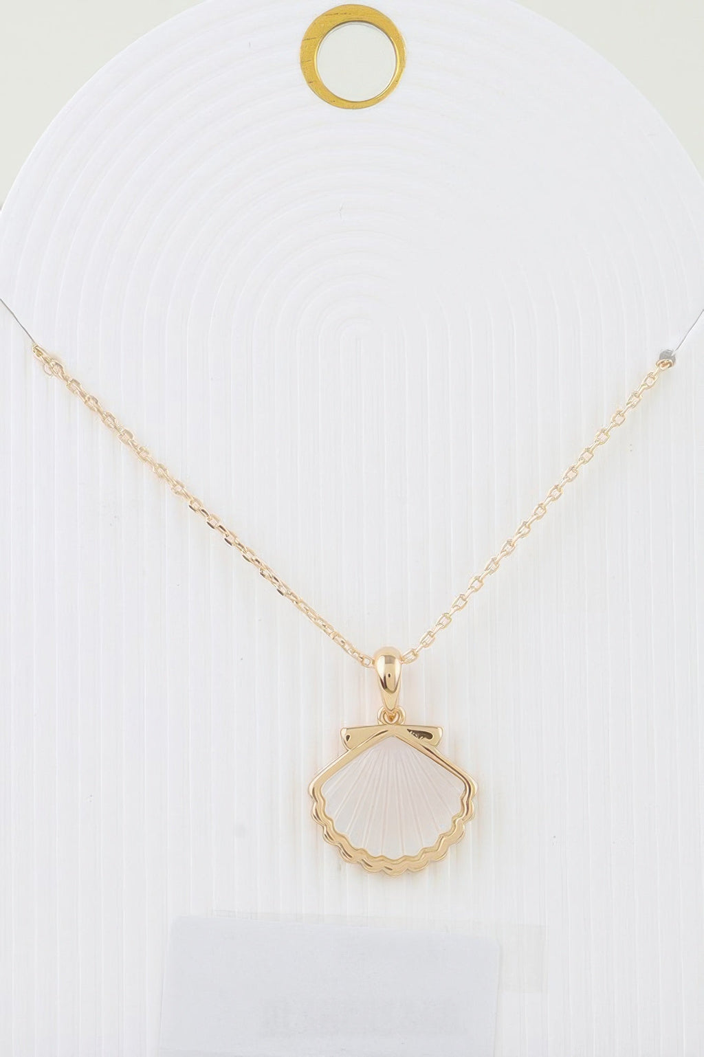 Classic Seashell Pendant Necklace - Goddess Vibes