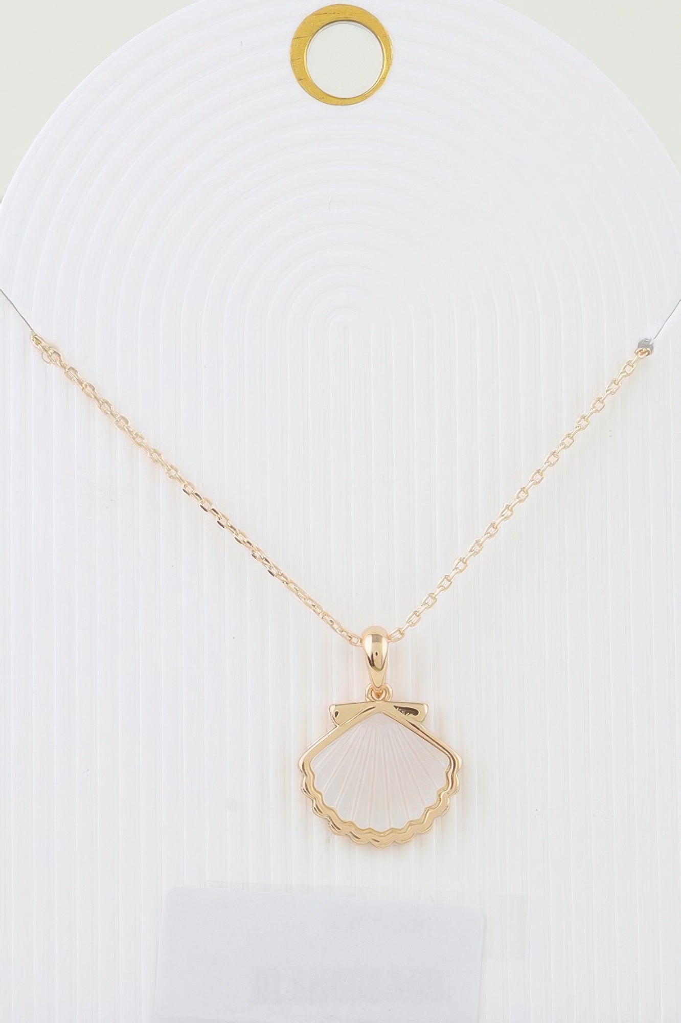 Classic Seashell Pendant Necklace - Goddess Vibes