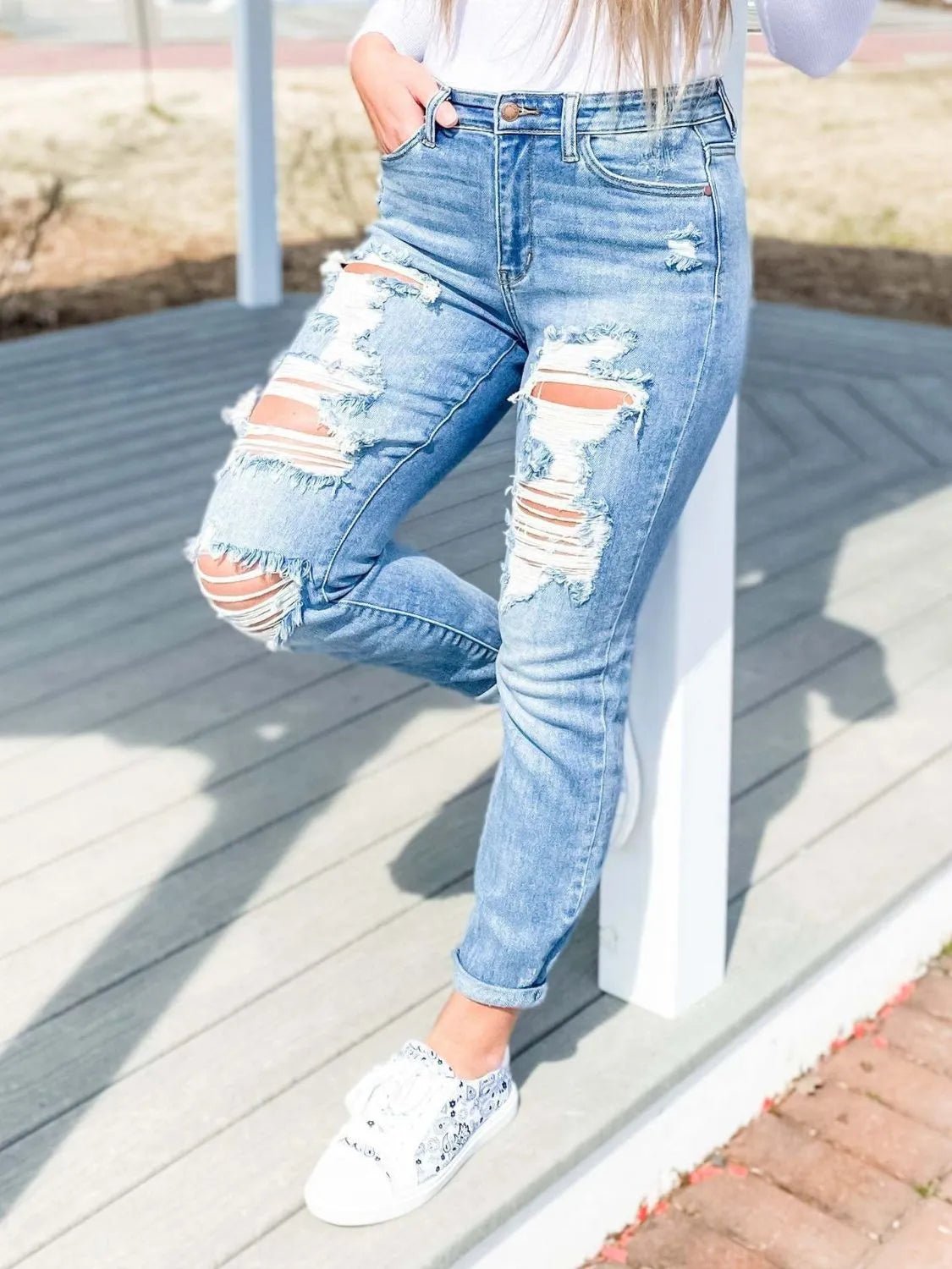 Distressed Skinny Jeans - Goddess Vibes