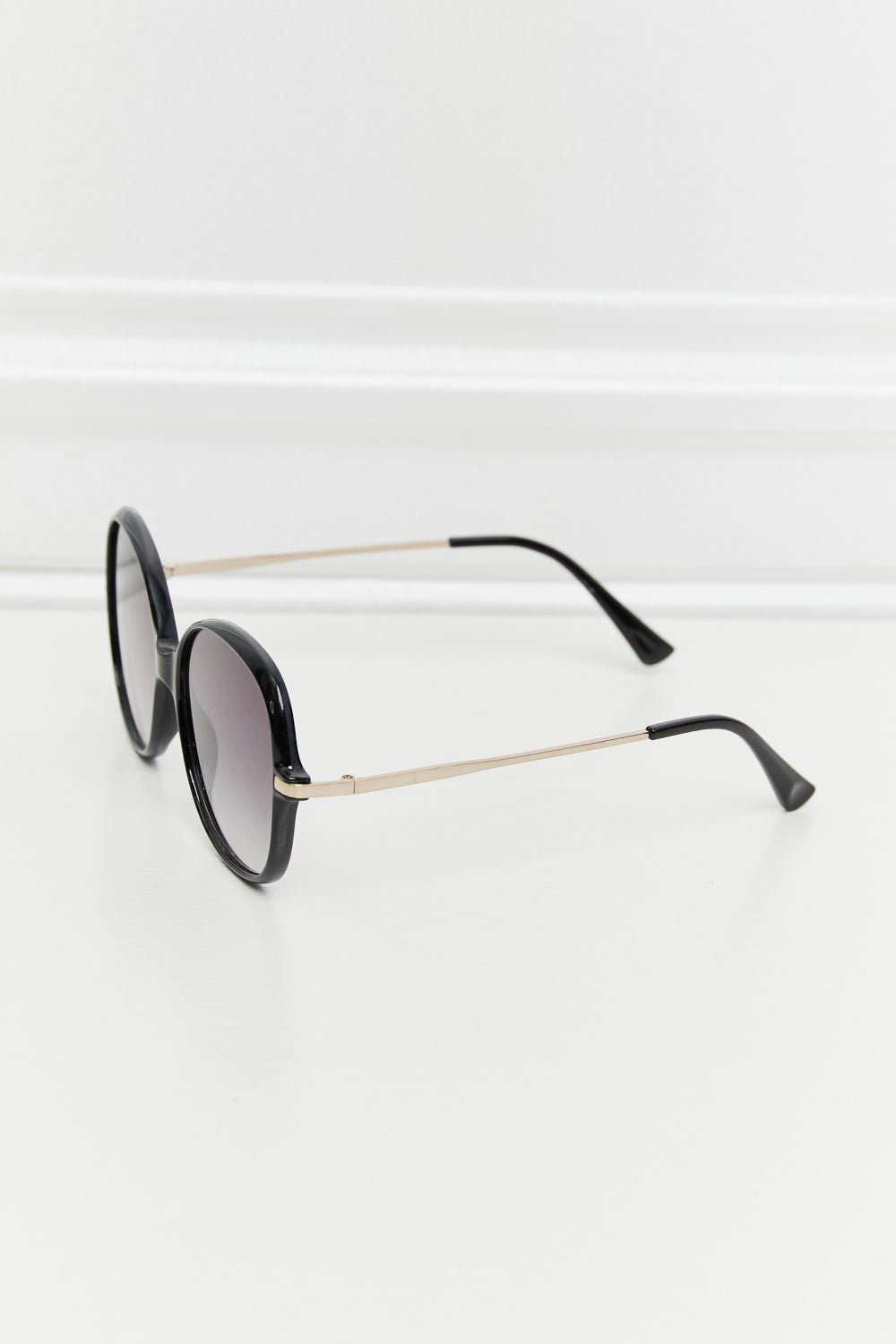 Metal - Plastic Hybrid Full Rim Sunglasses - Crowned Energy CO.