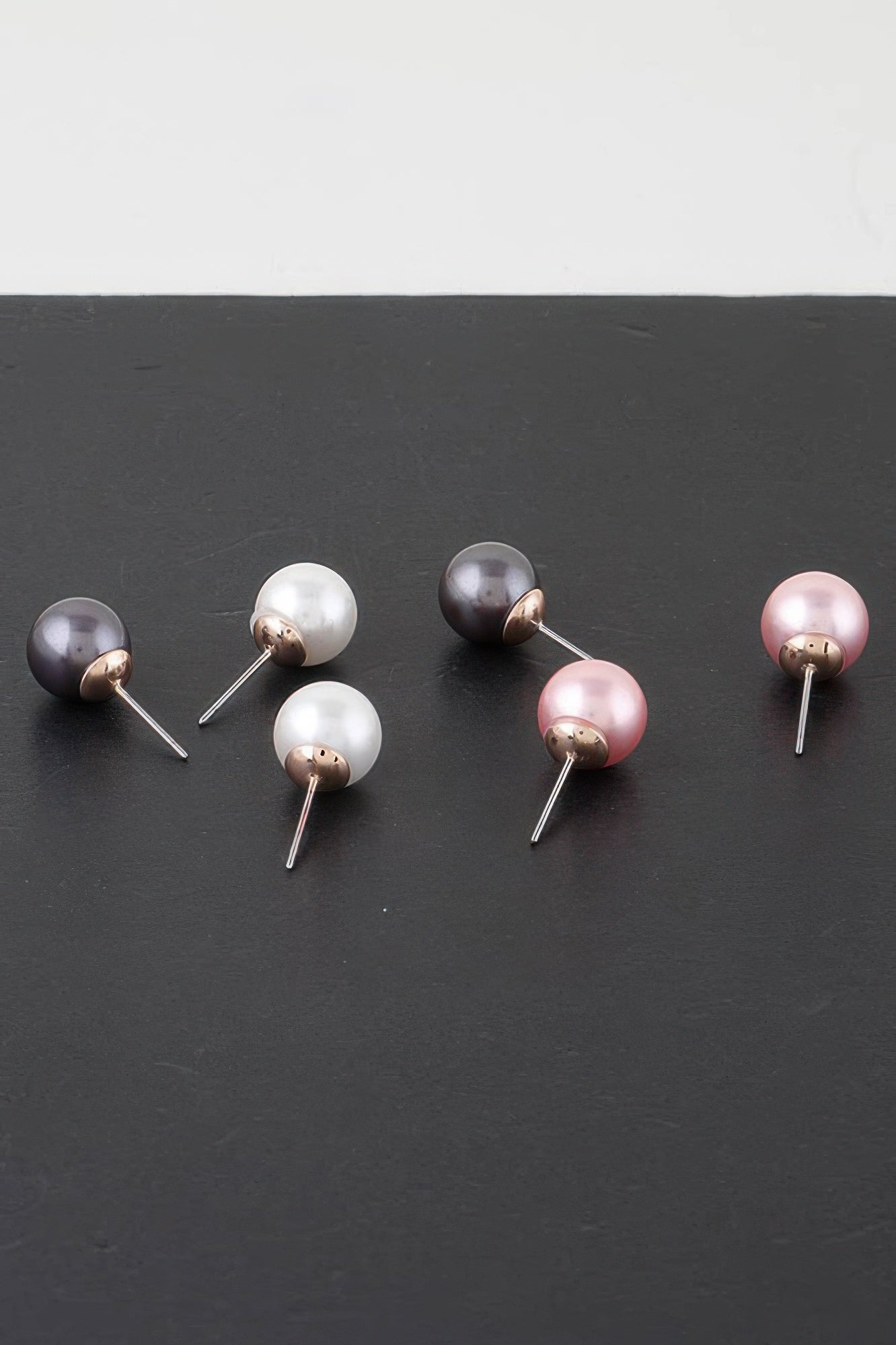 Pearl Stud Earrings - Goddess Vibes