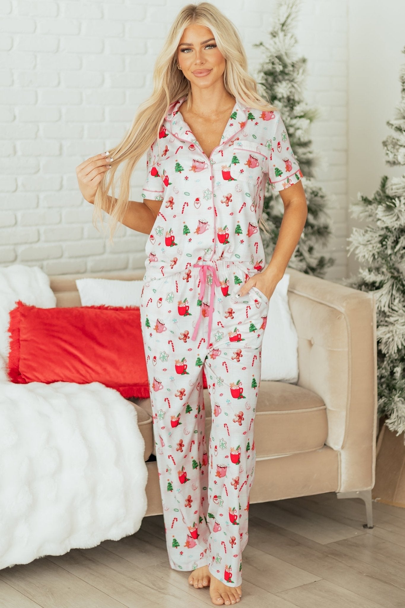 Pink Christmas Spirit Cute Holiday Print Short Sleeve Shirt and Pants 2pcs Pajama Set - Crowned Energy CO.